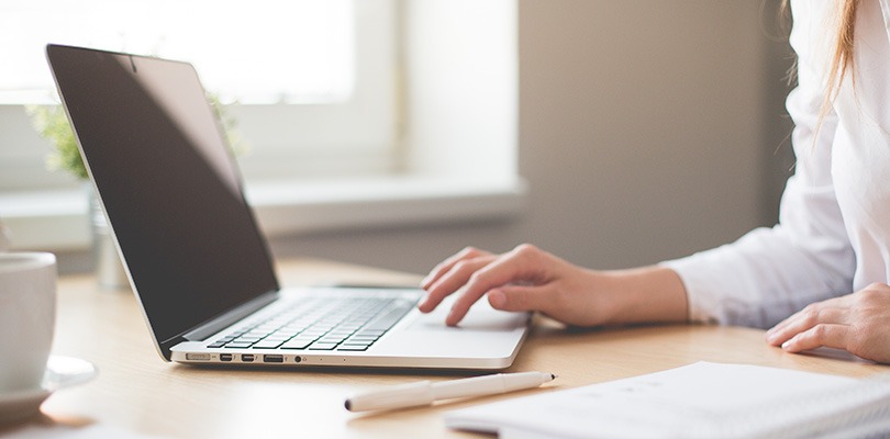 sales person on laptop